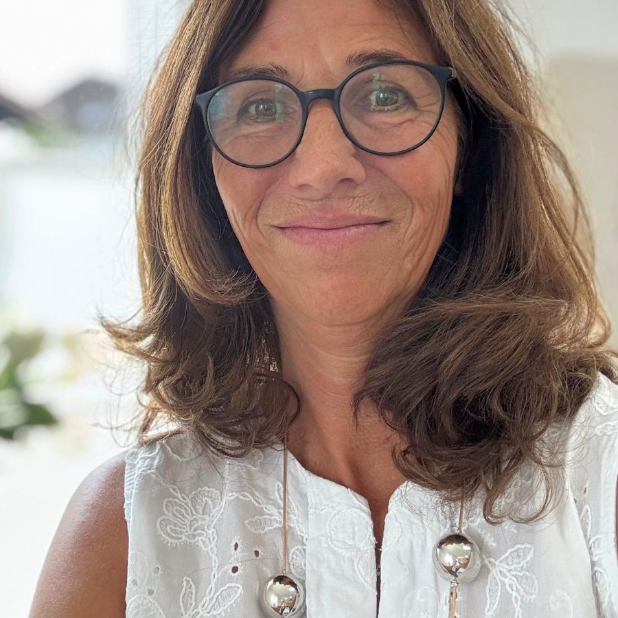 Heike Votteler Expertin für Hormone und Frauenheilkunde Heike Votteler, Expertin für Hormone, Frauenheilkunde und hormonelle Balance